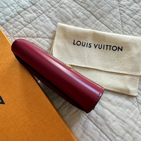 Authentic Louis Vuitton Wallet in Monogram / Fuchsia. - Picture 4 of 6